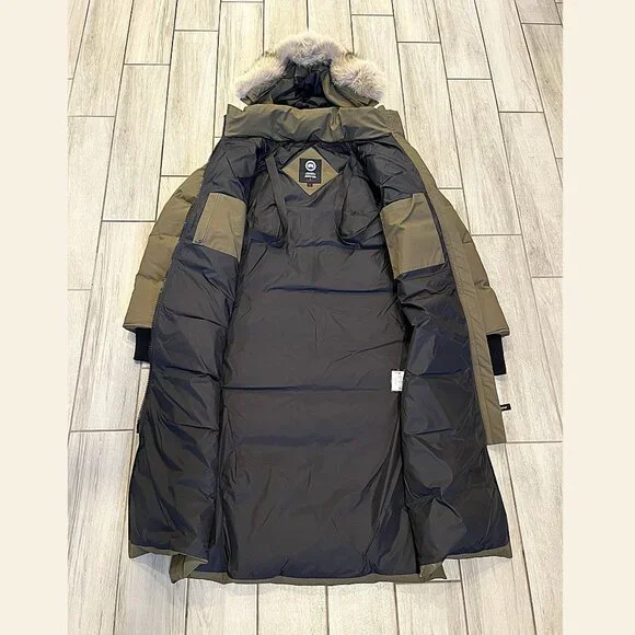 Canada Goose Mystique Parka with Fur Trim Hood in Military Green – Like New - Picture 4 of 16